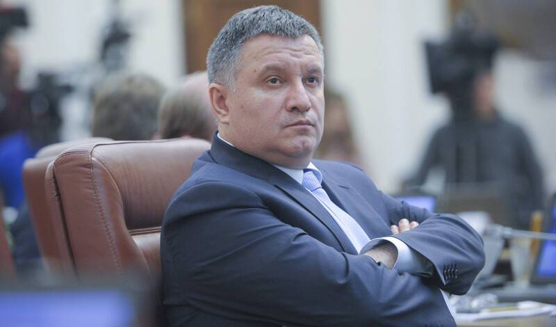 Глава МВ Украины Арсен Аваков подал в отставку