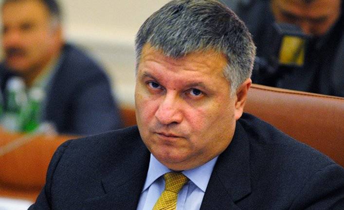 LB.ua (Украина): министр внутренних дел Арсен Аваков написал заявление об отставке