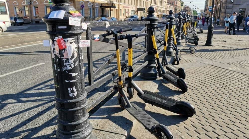 Скорость езды на электросамокатах ограничили до 20 км/ч в Петербурге