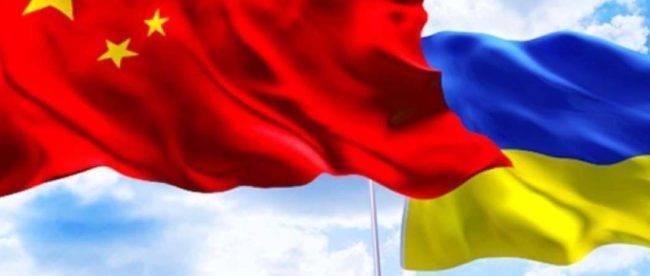 Зеленский провел первый телефонный разговор с Си Цзиньпином: договорились заключить соглашение о безвизе