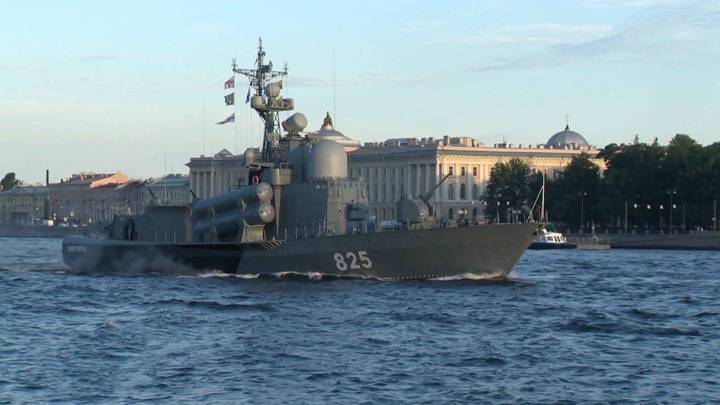 Вести в 20:00. Мощь российского флота у берегов Невы: что увидим на параде ВМФ