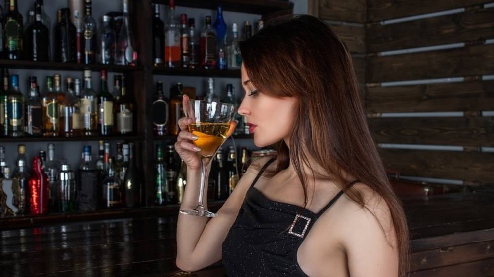 Сотни тысяч смертей от рака связали со злоупотреблением алкоголя