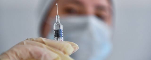 Ракова: Порядка 70% московских врачей сделали прививку от ковида