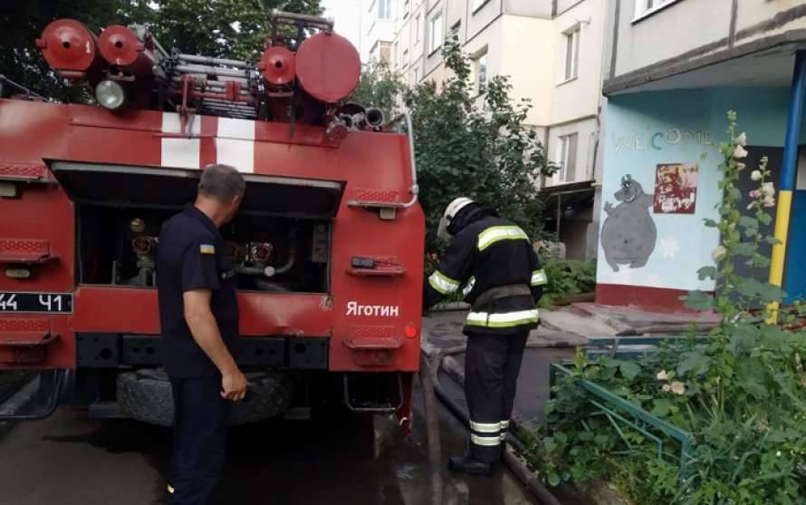 На Киевщине в результате пожара в пятиэтажке погибли люди