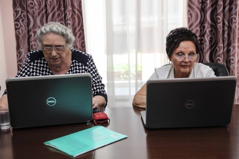 Российским работающим пенсионерам увеличат выплаты