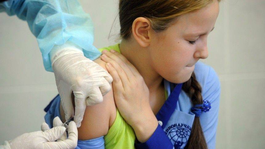 «Решение преждевременно»: Кузнецова прокомментировала заявление о начале вакцинации подростков