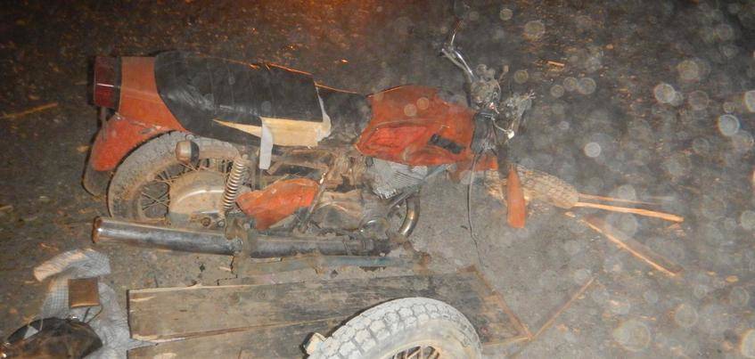 При столкновении мотоцикла с грузовиком в Удмуртии погибла 23-летняя девушка
