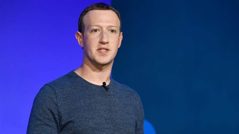 Цукерберг сократил свою долю в Facebook до 14%
