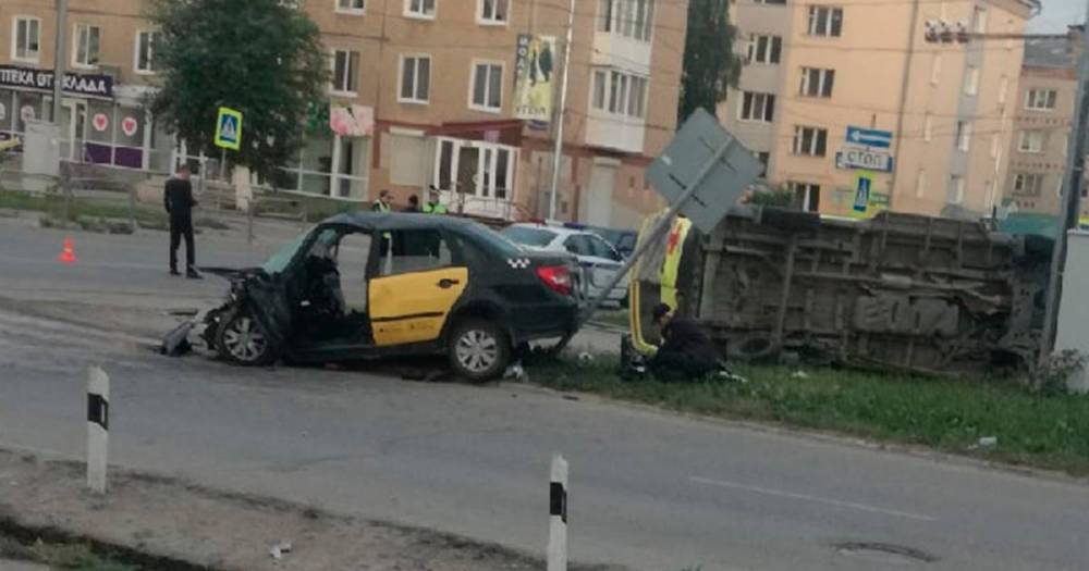 Шесть человек пострадали в ДТП со скорой в Пермском крае