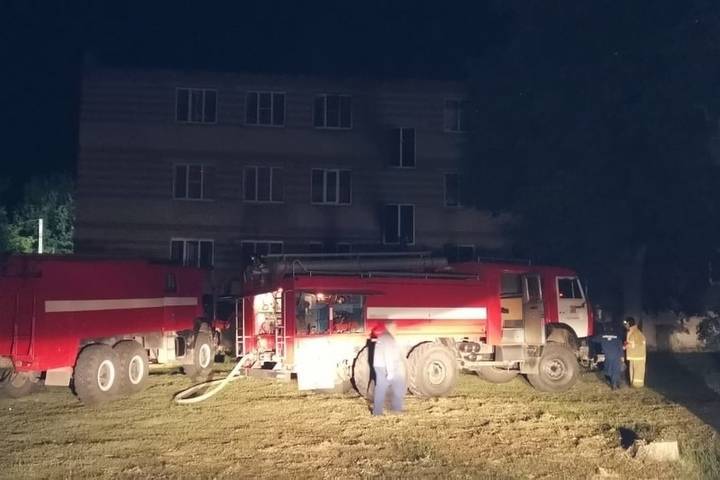Почти 200 человек эвакуировали и 1 пострадал при пожаре в доме престарелых в Сосновском районе