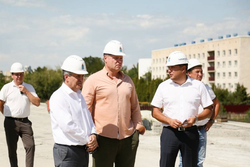 Астраханский губернатор проверил, как идет ремонт Милицейского моста