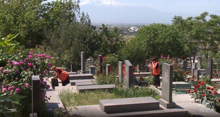 Минобороны Армении благоустроит 1000 могил в военном пантеоне "Ераблур"