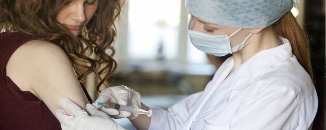 В Новосибирской области за сутки сделали прививки 15 тысячам граждан