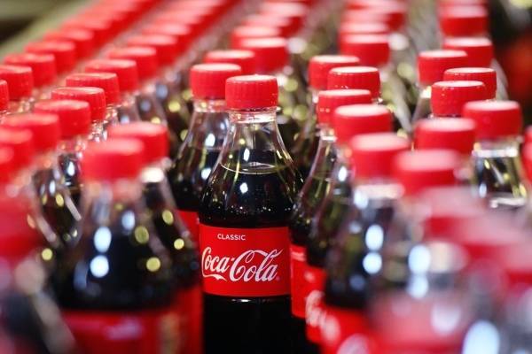 В ЮАР мародёры ограбили фуру с Coca-Cola