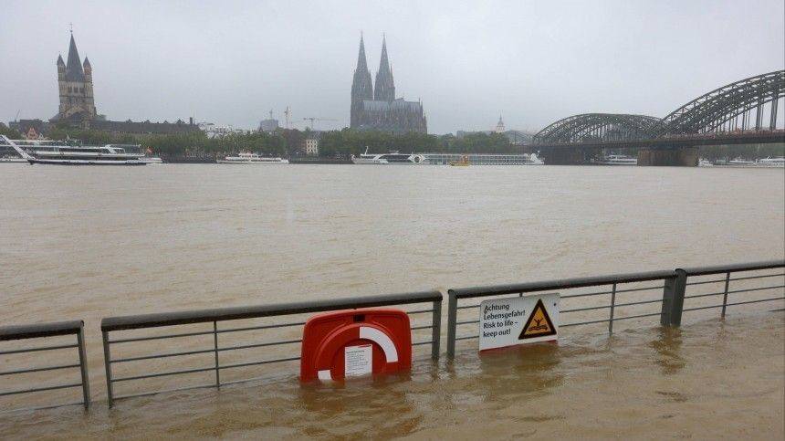 Жертвами масштабного наводнения в Германии стали уже 49 человек