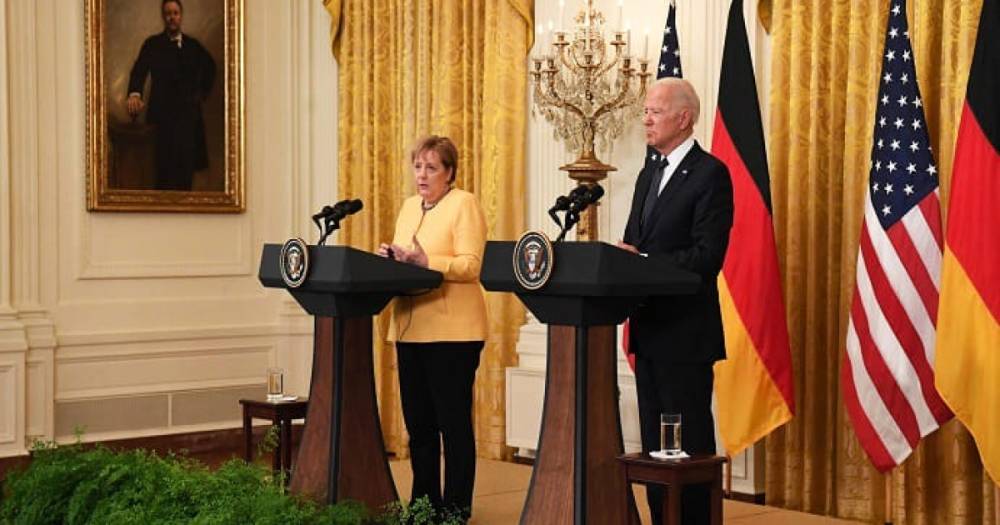 "Северный поток-2": Байден на встрече с Меркель вновь затронул вопрос санкций