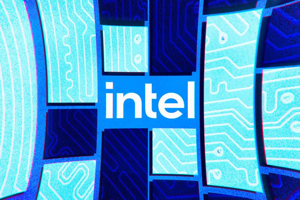 WSJ: Intel ведет переговоры о покупке производителя чипов GlobalFoundries за $30 млрд