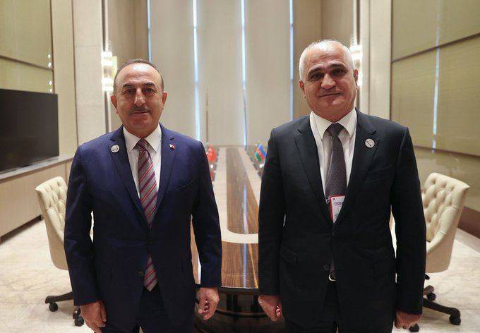 Вице-премьер Азербайджана и глава МИД Турции обсудили региональные вопросы