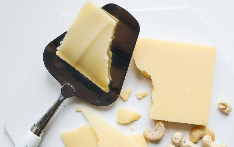 12 тонн «Российского» сыра неизвестного происхождения не дошли до магазинов в Воронеже