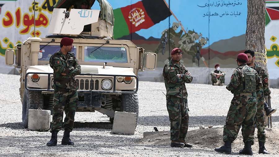 США попросили Узбекистан разместить афганских работников НАТО