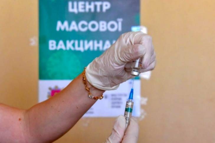 На следующей неделе в Украине стартует пятый этап вакцинации от COVID-19 для всех желающих