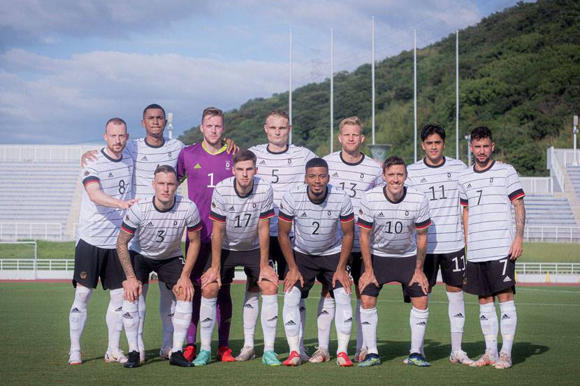 Футболисты олимпийской сборной Германии ушли с поля после расистских оскорблений