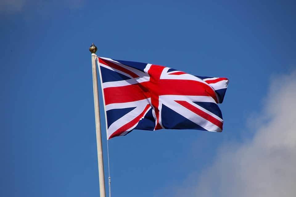 Великобритания планирует ввести специальные визы для квалифицированных беженцев и мира