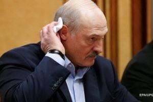 Лукашенко разрешил применять против митингующих армию
