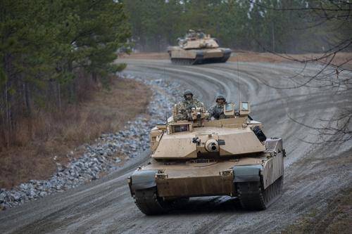 Avia.pro: граничащая с Россией и Белоруссией Польша может использовать американские танки Abrams для наступления