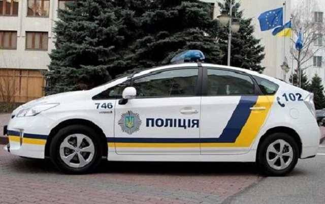 Грузовик въехал в автомобиль патрульной полиции и насмерть сбил 29-летнего полицейского на Херсонщине