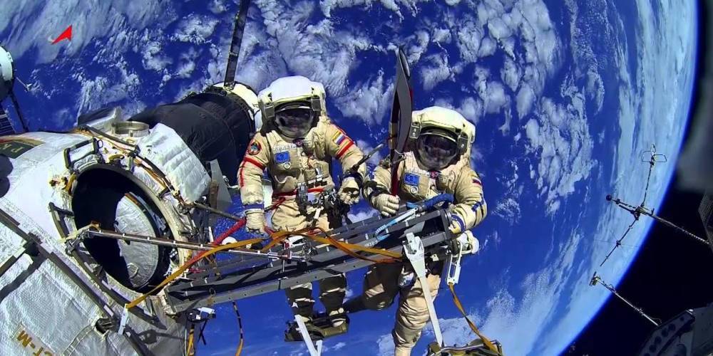 "Маск бы посмеялся": в России заявили о проблемах со скафандрами для космонавтов на МКС