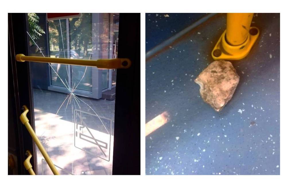В Краснодаре пассажир троллейбуса достал из вещей камень, бросил в стекло и убежал