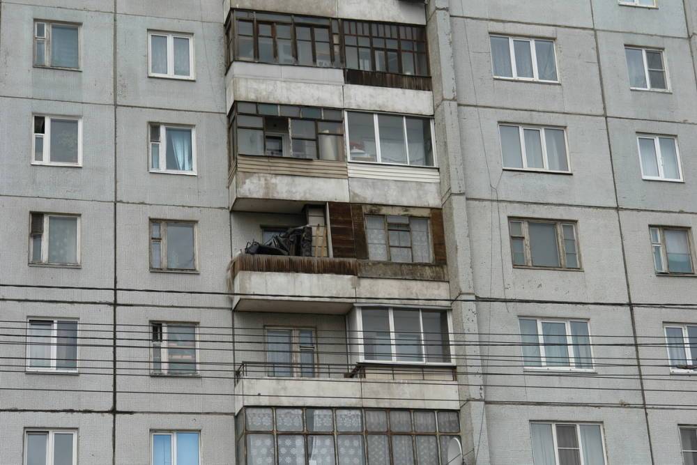 В Твери насмерть разбился молодой человек, который пытался залезть по балкону к девушке