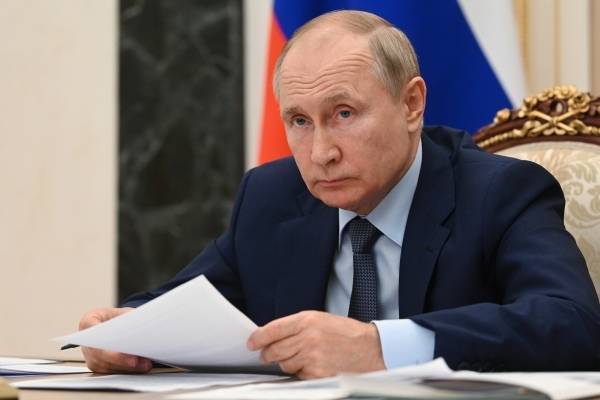 Владимир Путин поручил проработать программу кредитов на ИЖС