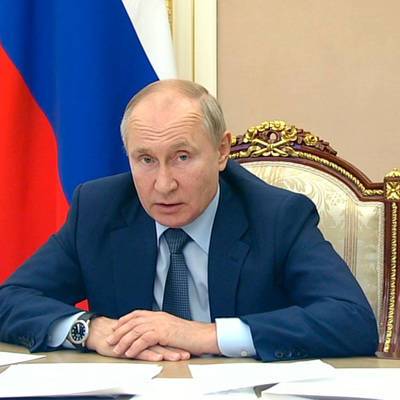 Путин призвал добиваться "мощной позитивной динамики" во всех важных сферах