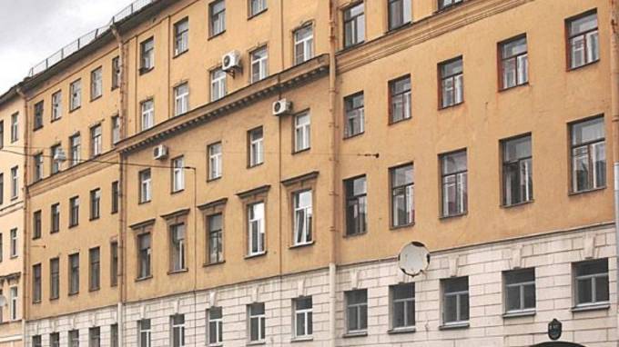 Квартиру в доме Путина хотят продать за 24 миллиона рублей