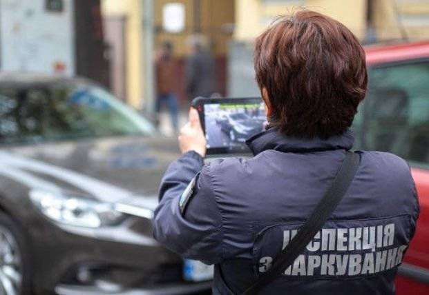 В Киеве поднялись цены на парковку: новые тарифы