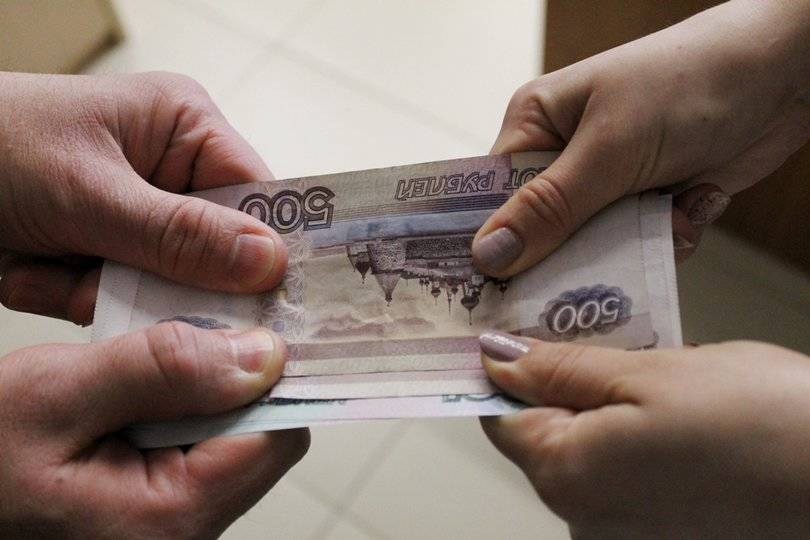К прожиточному минимуму в 2022 году прибавят почти 300 рублей