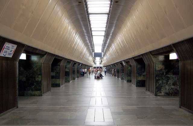 В Киеве закроют на вход и выход одну из станций метро