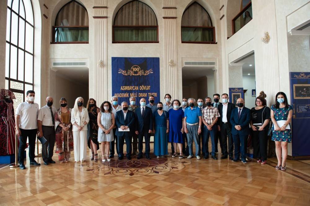 Министр культуры встретился с азербайджанскими актерами (ФОТО)