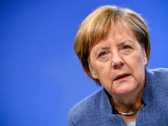 Прощальный тур: Меркель последний раз на посту Канцлера встретится в Великобритании с Королевой и Премьер-министром