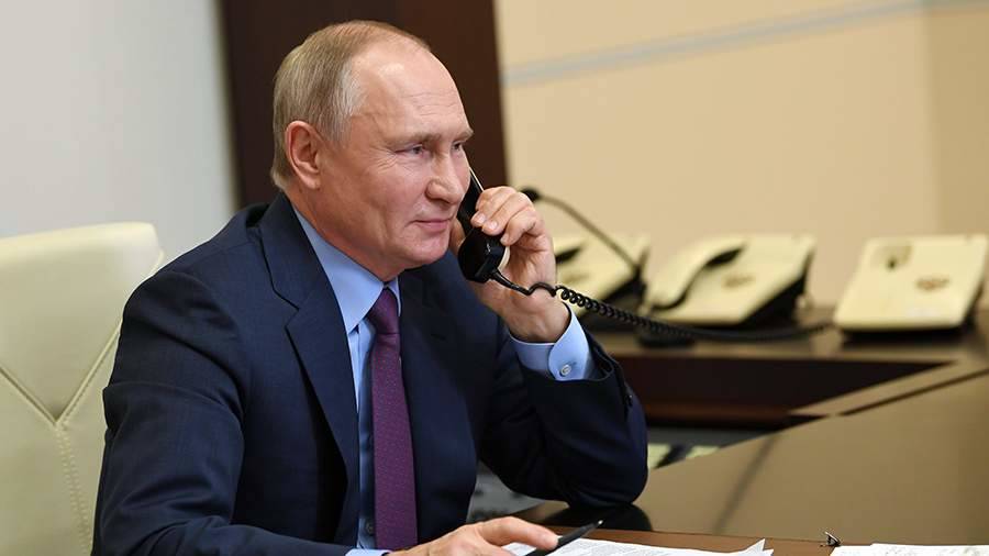 Путин и Макрон провели телефонные переговоры