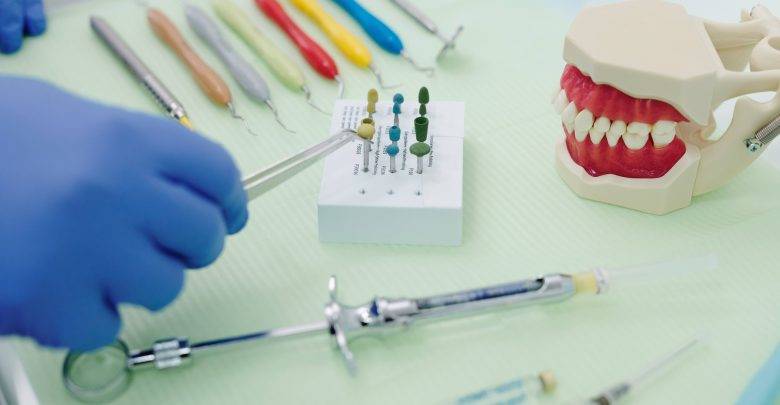 Стоматолог назвал распространённую ошибку, которая может привести к онкологии