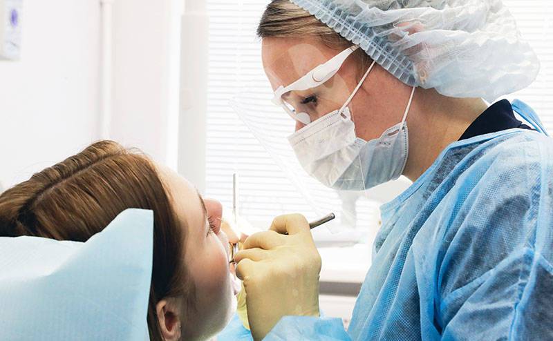 Стоматолог предупредил об ошибке, которая может привести к развитию рака