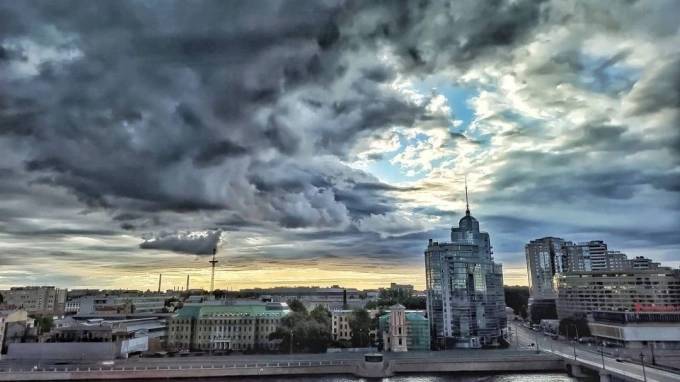 Циклон с Баренцева моря испортит погоду в Петербурге 20 июля