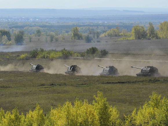 Россия отправила военных и танки к границе с Афганистаном (видео)