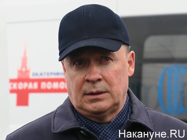 Орлов отдал автомобили мэрии Екатеринбурга для перевозки врачей на "ковидные" адреса