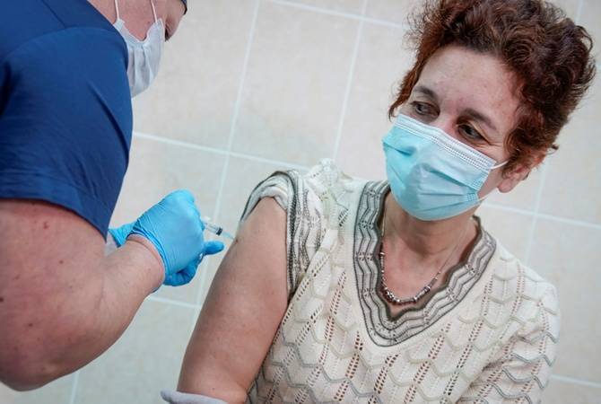 В Украине отменили запись на COVID-вакцинацию через портал "Дія"