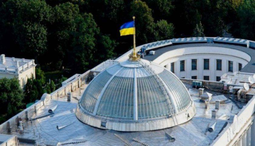 Депутат Рады сообщил об "эпохе голода и нищеты" на Украине