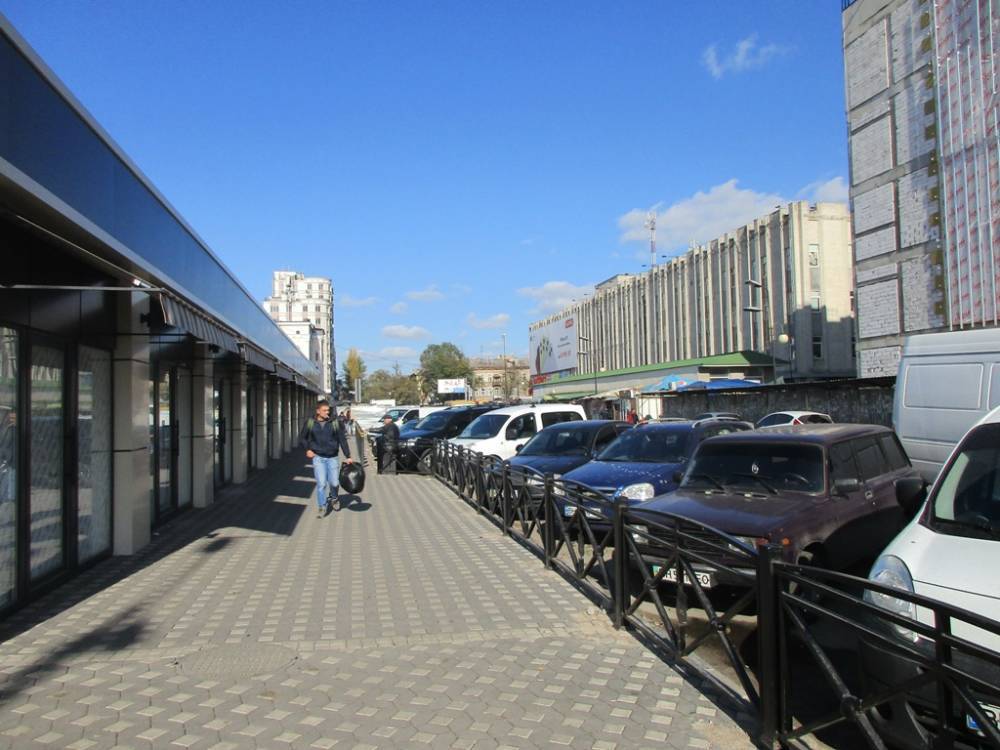 К выходным закончат ремонт Екатерининской у Привоза